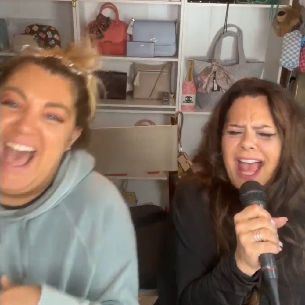 Meet your Posher, Cher